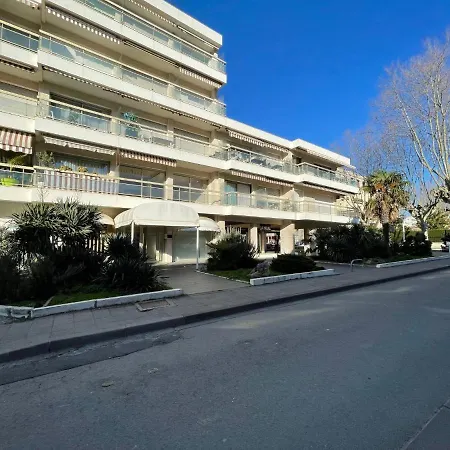 Lägenhet La Houle-2 By Interhome